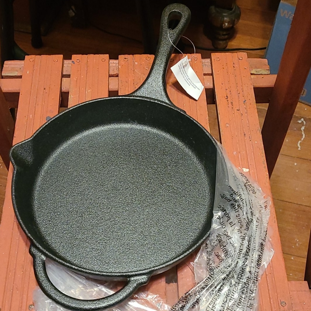 PIONEER WOMAN 8 inch Cast Iron Pan Skillet Griddle